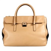 This Anya Hindmarch bag is the perfect addition to any wardrobe