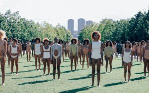 profile-clothing-according-to-the-season